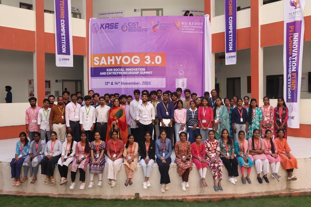 Group photograph at Sahyog 3.0